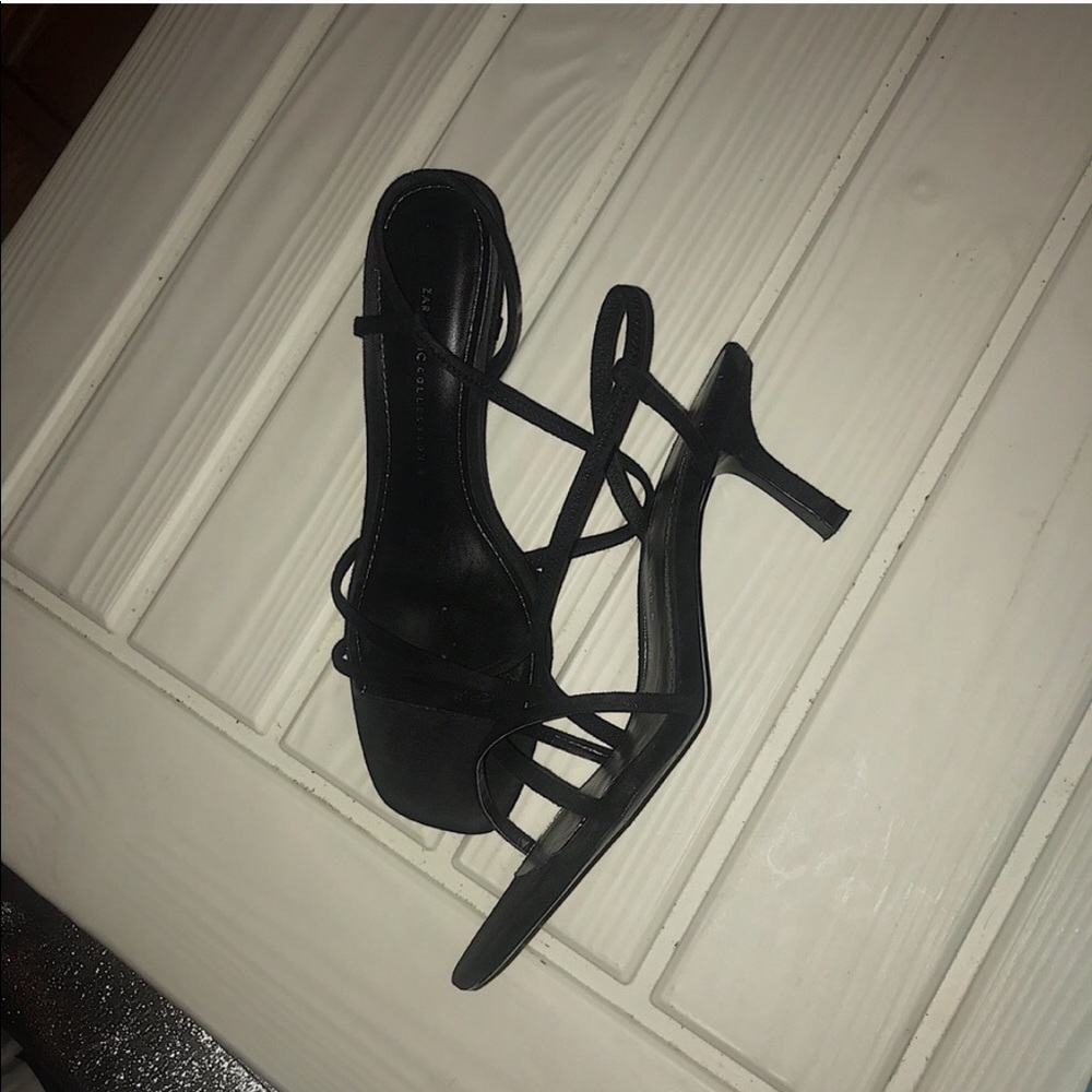 Zara low heel heeled minimalist sandals
